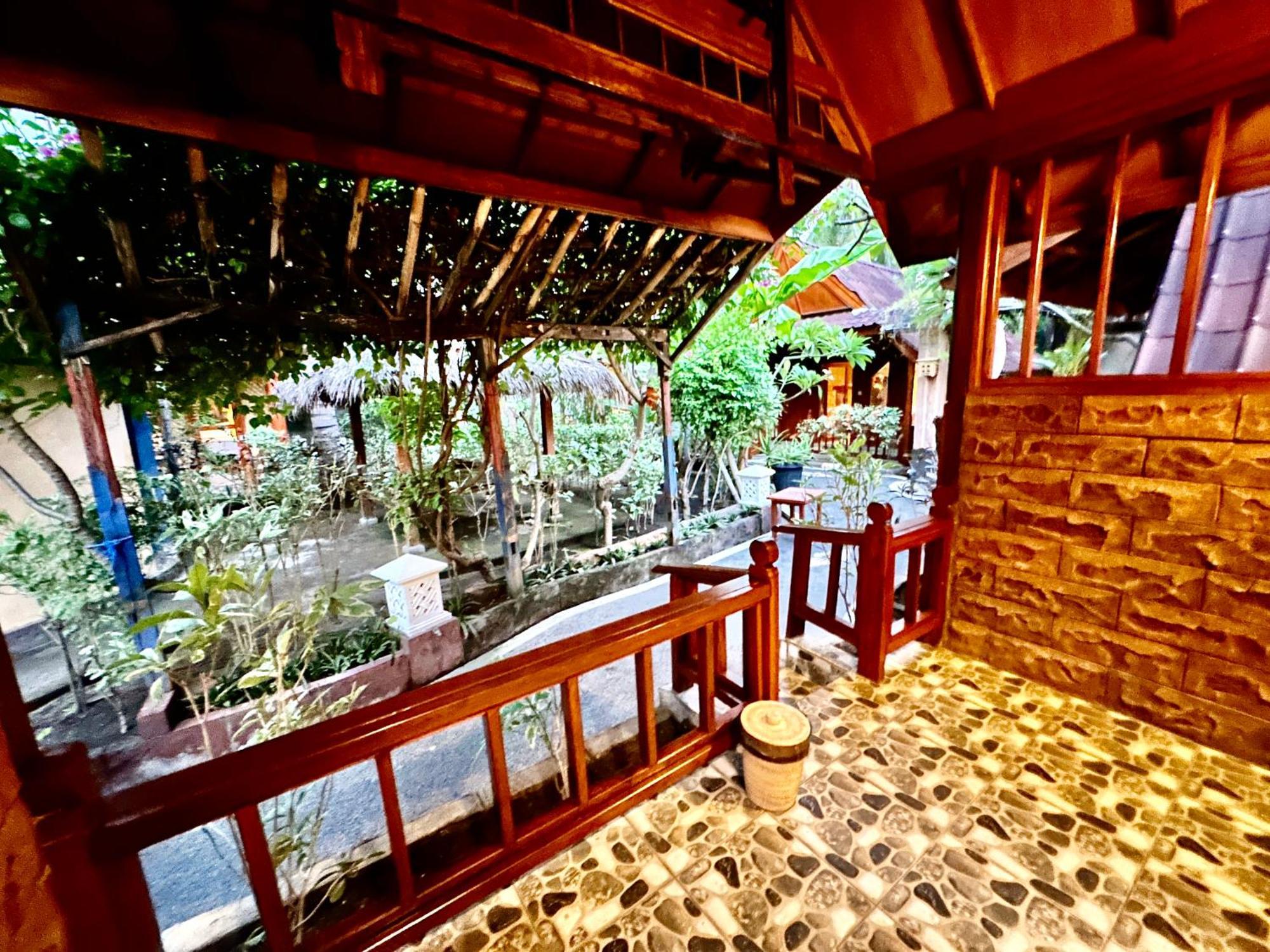 Sunny Rose Bungalows Gili Air - Adults Only 외부 사진