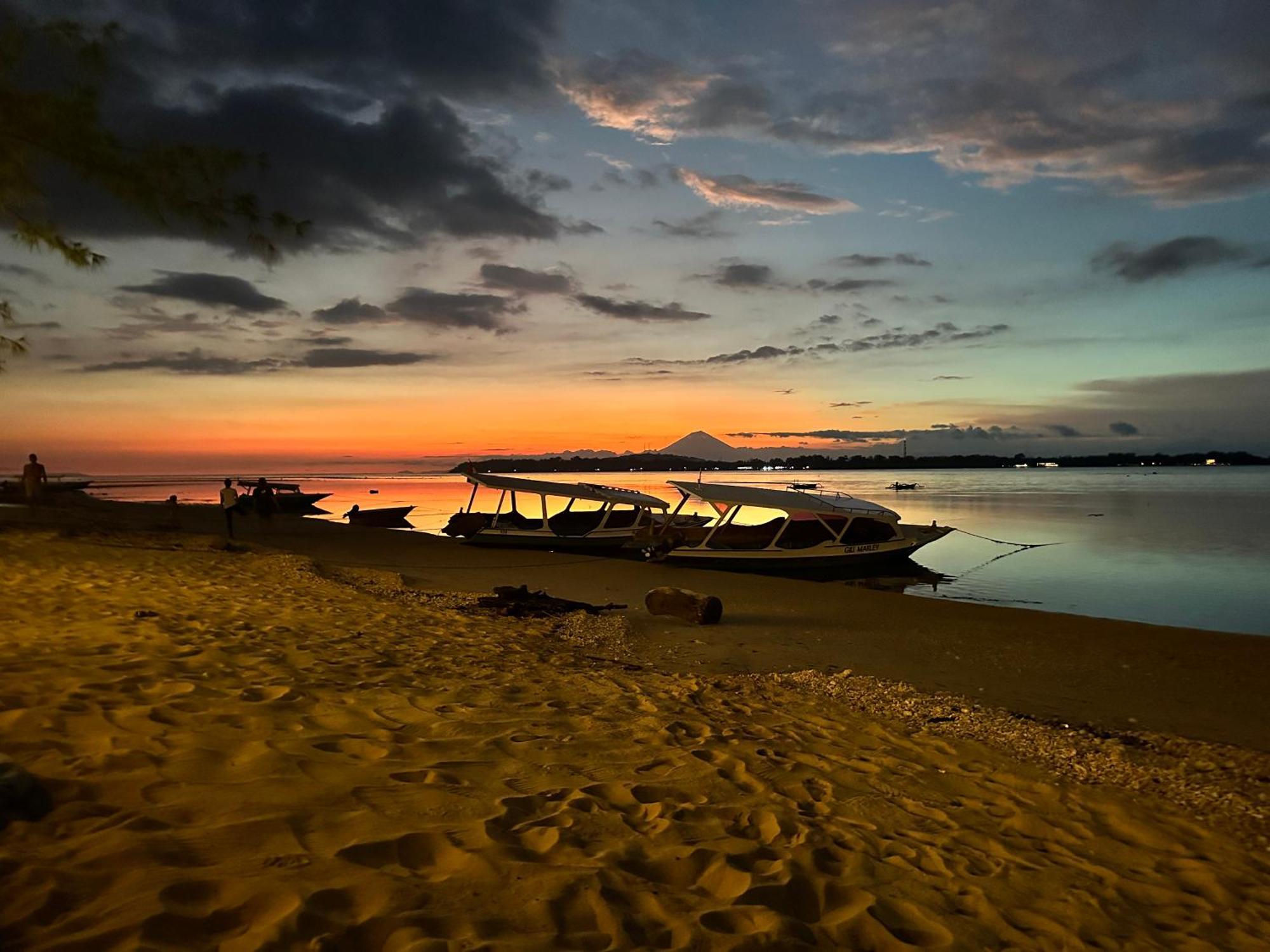 Sunny Rose Bungalows Gili Air - Adults Only 외부 사진