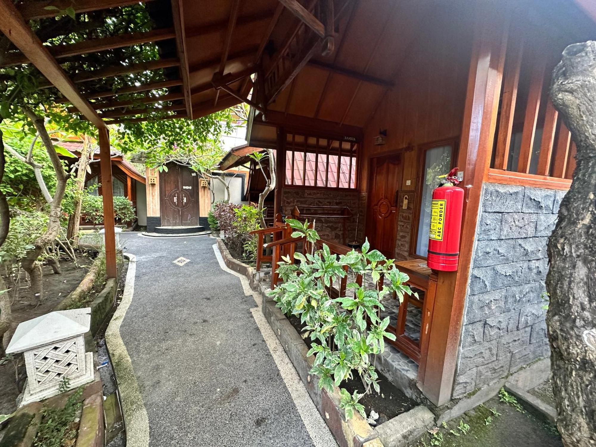 Sunny Rose Bungalows Gili Air - Adults Only 외부 사진